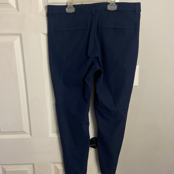 35" lulu comission slim warpstream pants - Picture 3 of 8